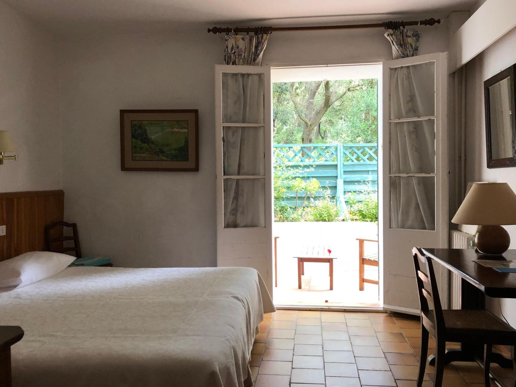 Hotel Le Manoir De Port-Cros Esterno foto