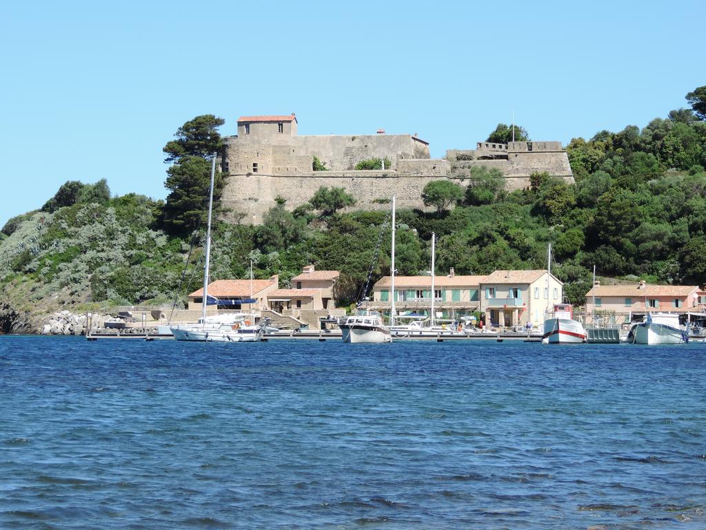 Hotel Le Manoir De Port-Cros Esterno foto