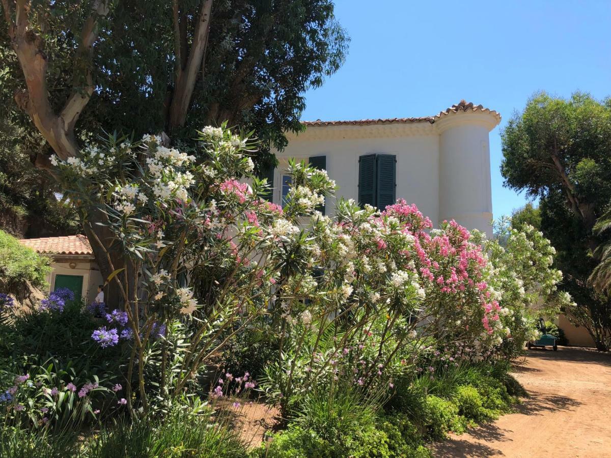 Hotel Le Manoir De Port-Cros Esterno foto